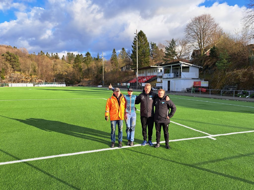 Valestrand Hjelvik kunstgress på fotballbane